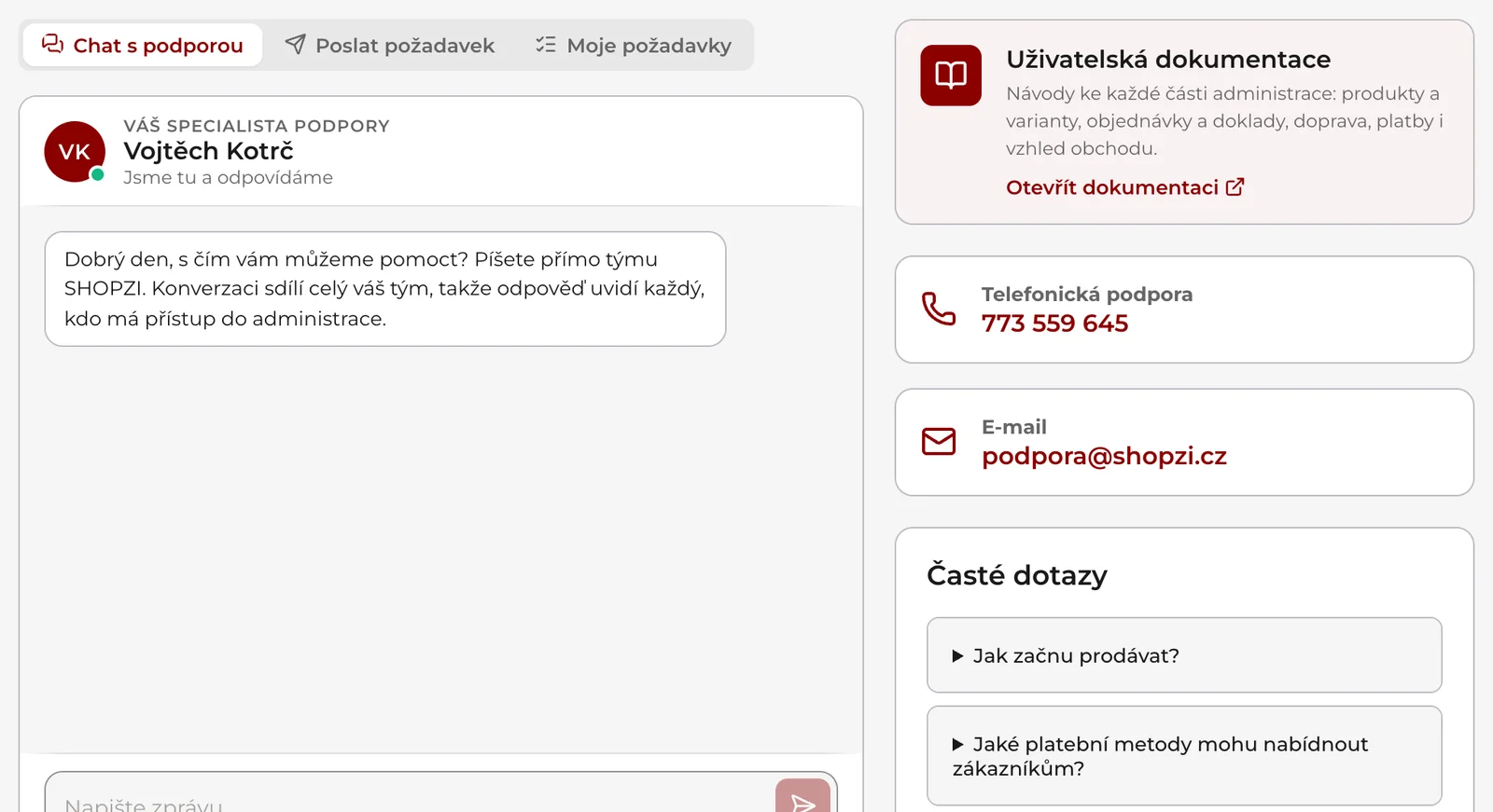 Stránka Podpora: záložky Chat s podporou, Poslat požadavek a Moje požadavky, okno chatu se specialistou podpory a vpravo odkaz na dokumentaci, telefon, e-mail a Časté dotazy.