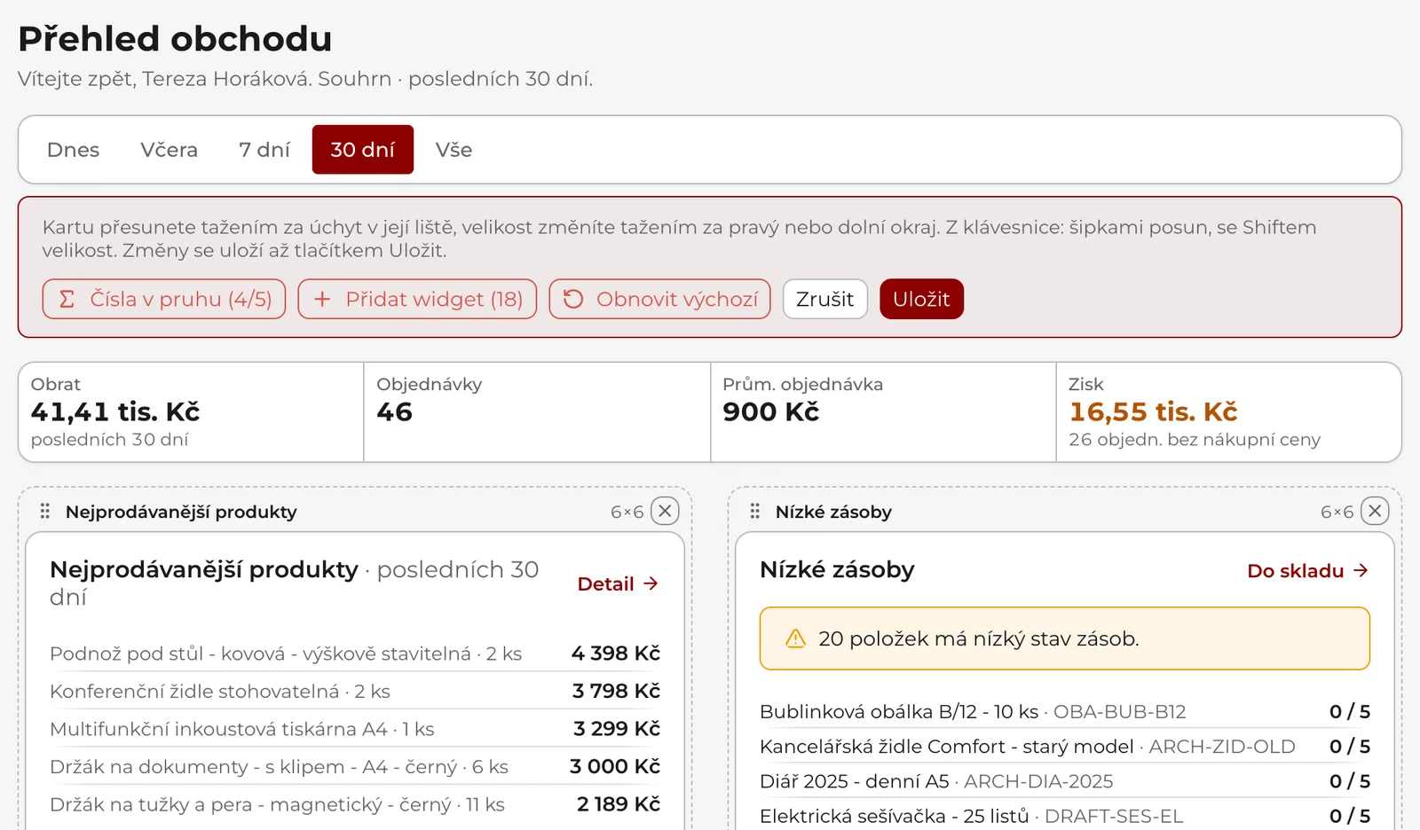 Přehled v režimu úprav: lišta s tlačítky Čísla v pruhu, Přidat widget, Obnovit výchozí, Zrušit a Uložit a widgety s úchytem a velikostí v záhlaví.